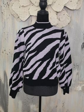 Who What Wear Black and Lavender Zebra Turtleneck Sweater Size Small